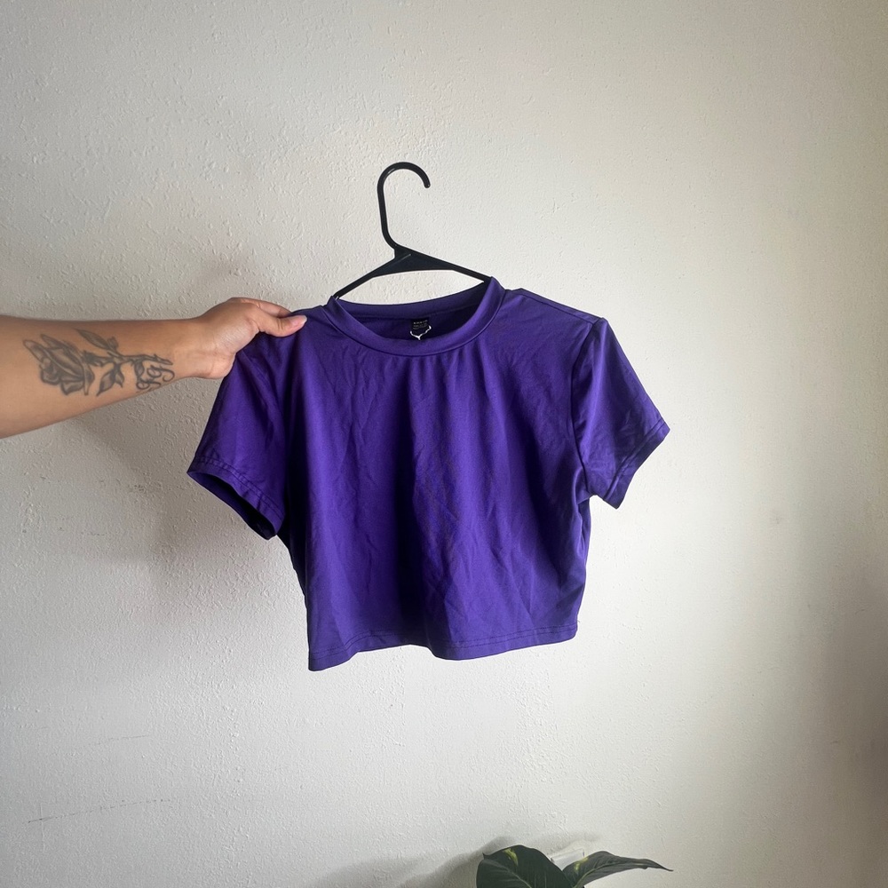 BASIC PURPLE CROP TOP